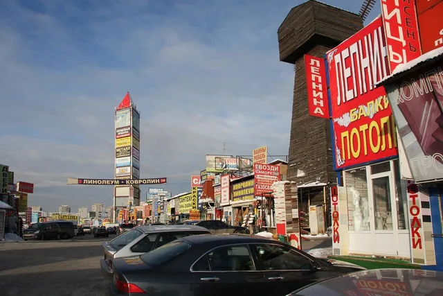 market, building, advertising, business, marketing, sign, signboard, moscow. Out of home advertising measurement works when the method matches the decision